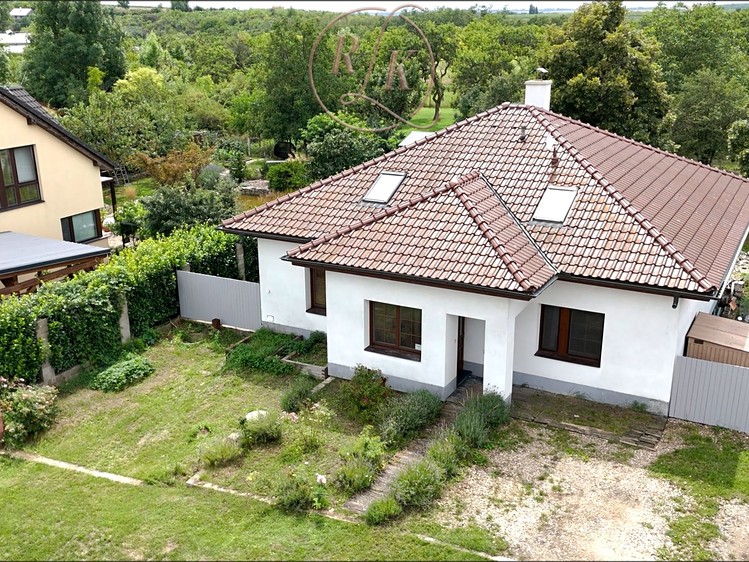 Prodej rodinného domu 260 m², pozemek 800 m² - foto 5