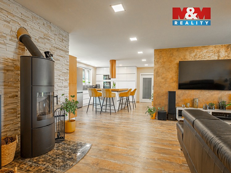 Prodej rodinného domu 152 m², pozemek 1 328 m² - foto 4