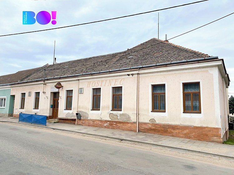 Prodej rodinného domu 280 m², pozemek 301 m² - foto 1