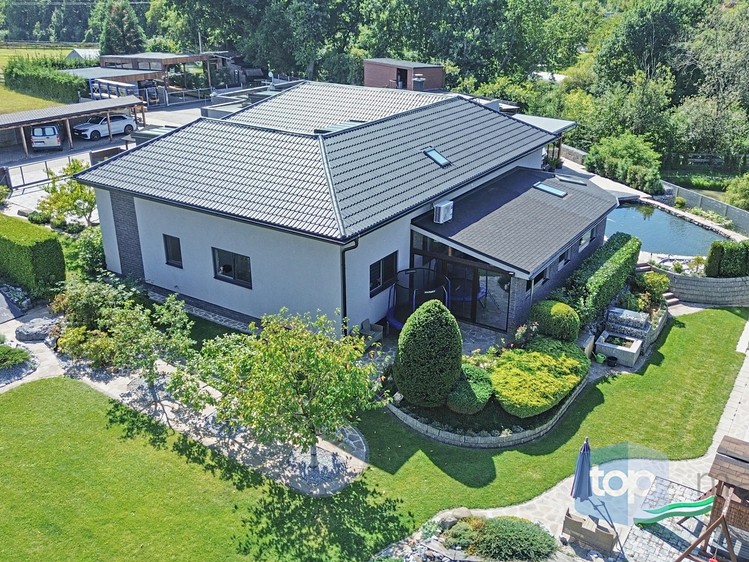 Prodej rodinného domu 698 m², pozemek 6 673 m² - foto 6