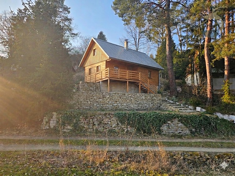 Prodej chaty 100 m², pozemek 353 m² - foto 1