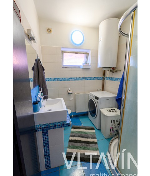 Prodej rodinného domu 205 m², pozemek 1 207 m² - foto 4