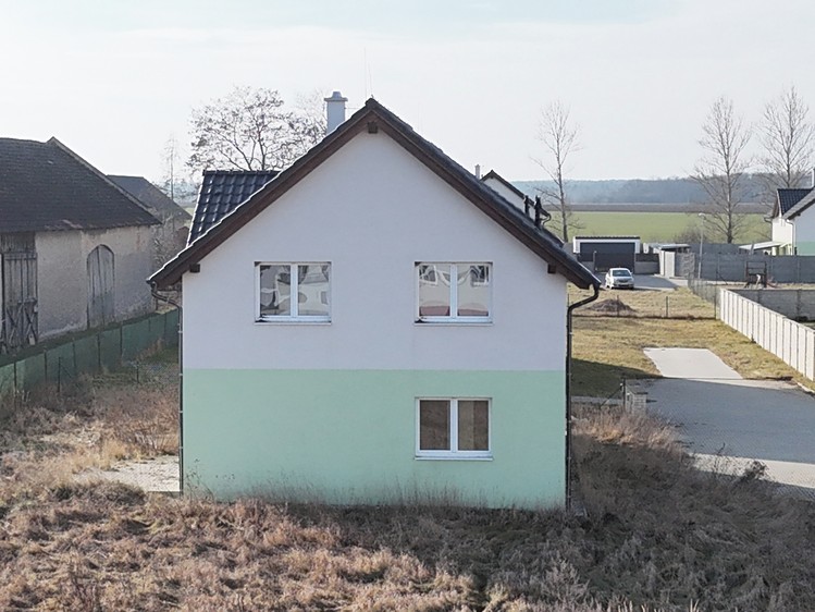 Dražba rodinného domu 146 m², pozemek 1 028 m² - foto 3