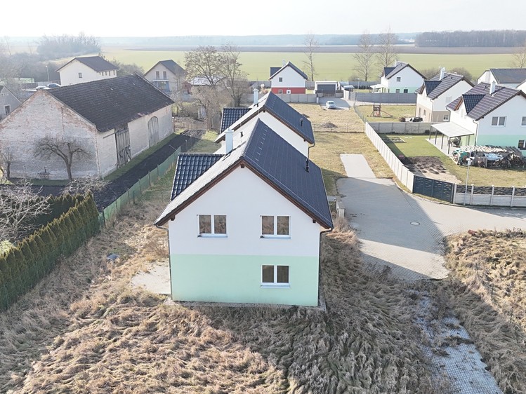 Dražba rodinného domu 146 m², pozemek 1 028 m² - foto 4