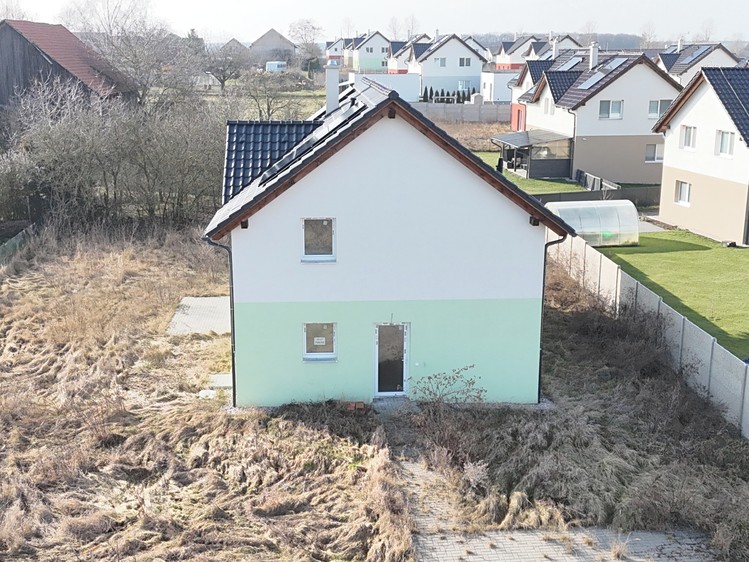Dražba rodinného domu 146 m², pozemek 1 028 m² - foto 2