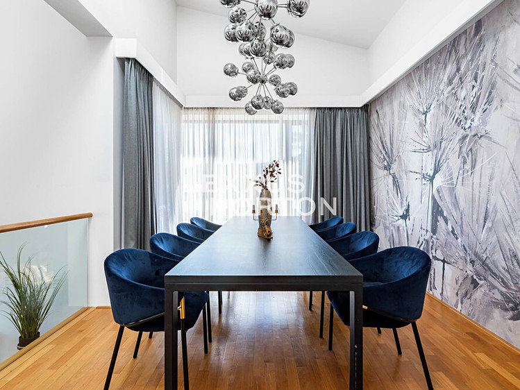 Prodej rodinného domu 337 m², pozemek 1 069 m² - foto 3