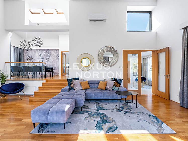 Prodej rodinného domu 337 m², pozemek 1 069 m² - foto 4