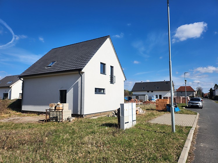 Prodej rodinného domu 123 m², pozemek 600 m² - foto 1