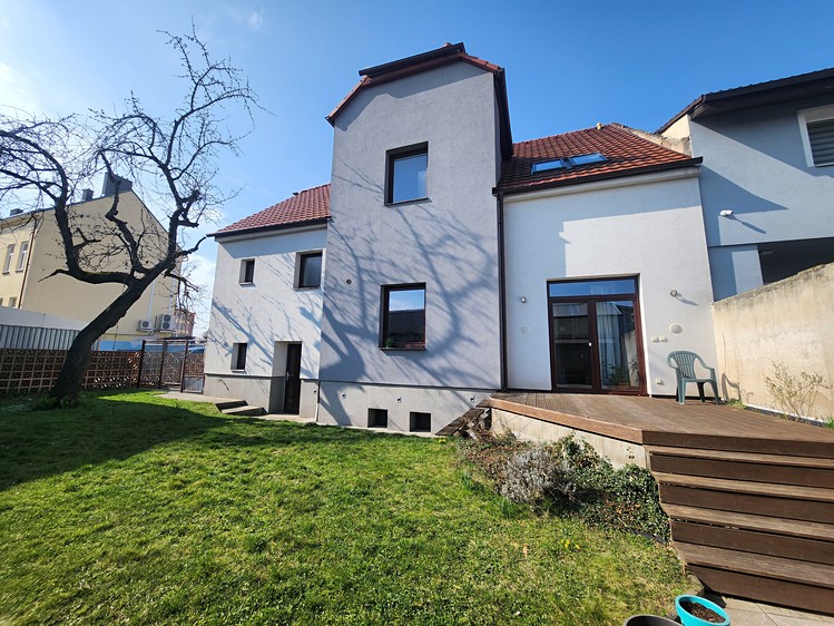 Prodej rodinného domu 343 m², pozemek 669 m² - foto 5