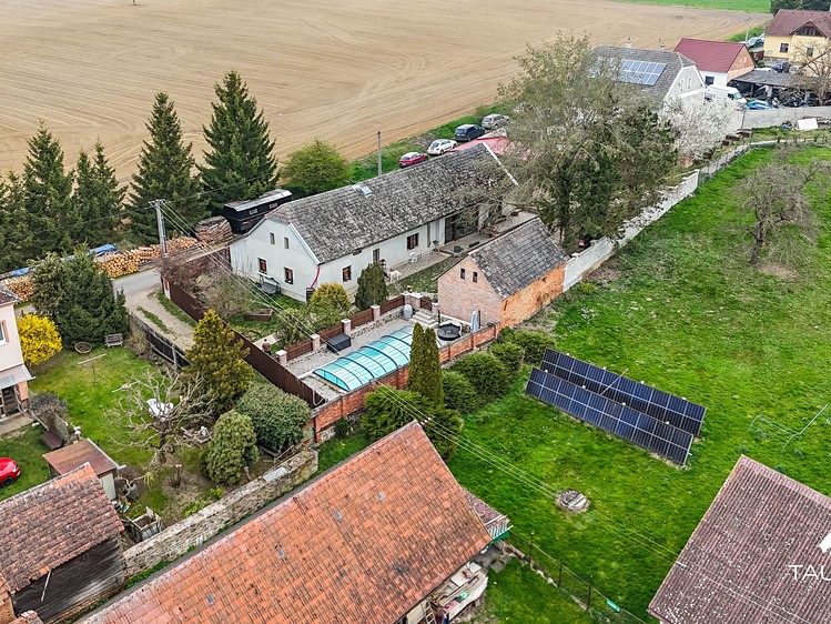 Prodej rodinného domu 160 m², pozemek 3 807 m² - foto 1