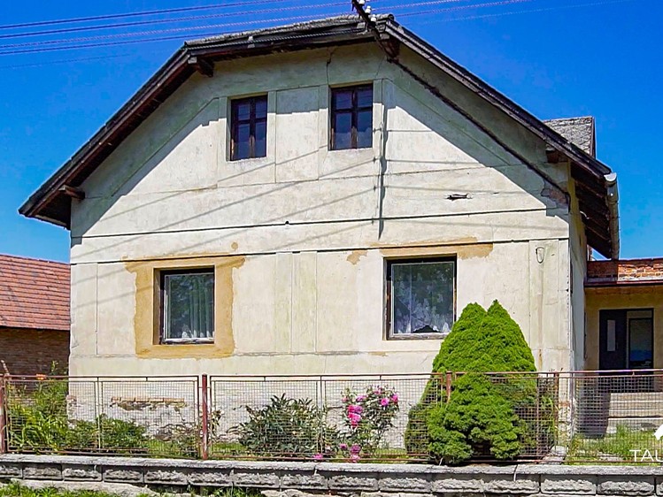 Prodej zemědělské usedlosti 860 m², pozemek 1 745 m² - foto 1