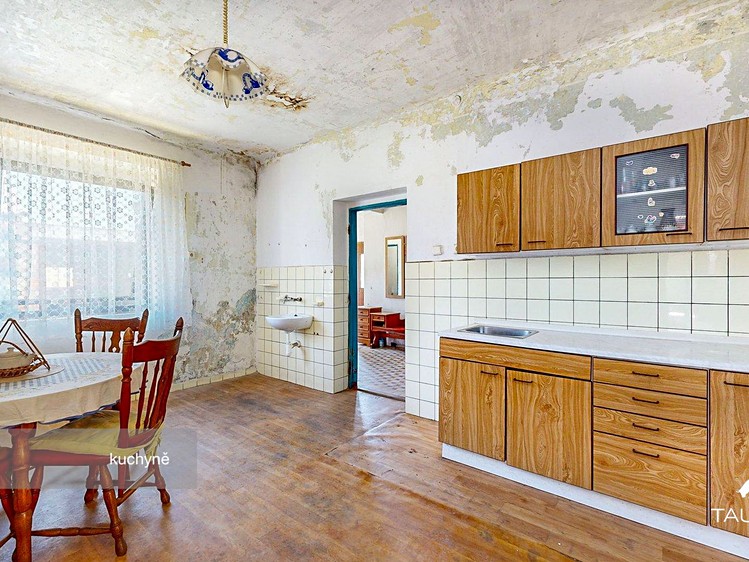 Prodej zemědělské usedlosti 860 m², pozemek 1 745 m² - foto 7