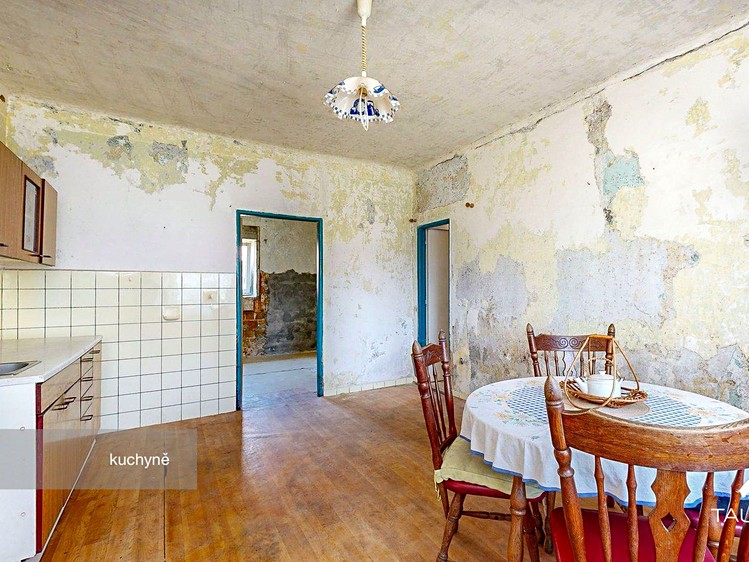 Prodej zemědělské usedlosti 860 m², pozemek 1 745 m² - foto 8