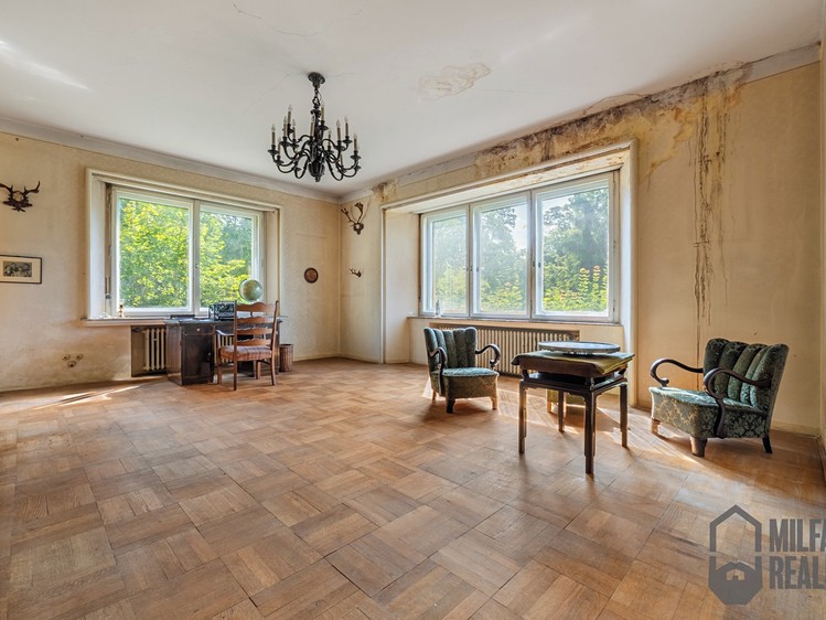 Prodej vily 223 m², pozemek 1 152 m² - foto 5