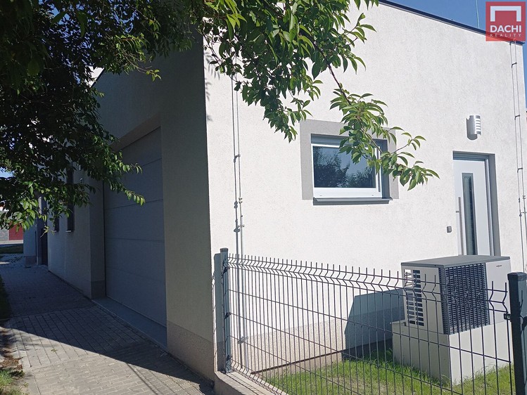 Prodej rodinného domu 173 m², pozemek 235 m² - foto 5