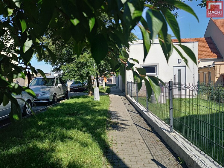 Prodej rodinného domu 173 m², pozemek 235 m² - foto 8