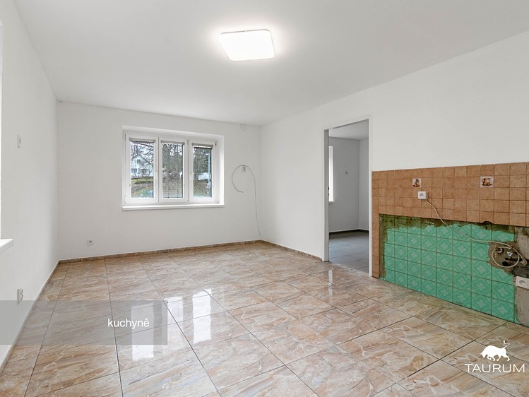 Prodej rodinného domu 719 m², pozemek 1 481 m² - foto 4