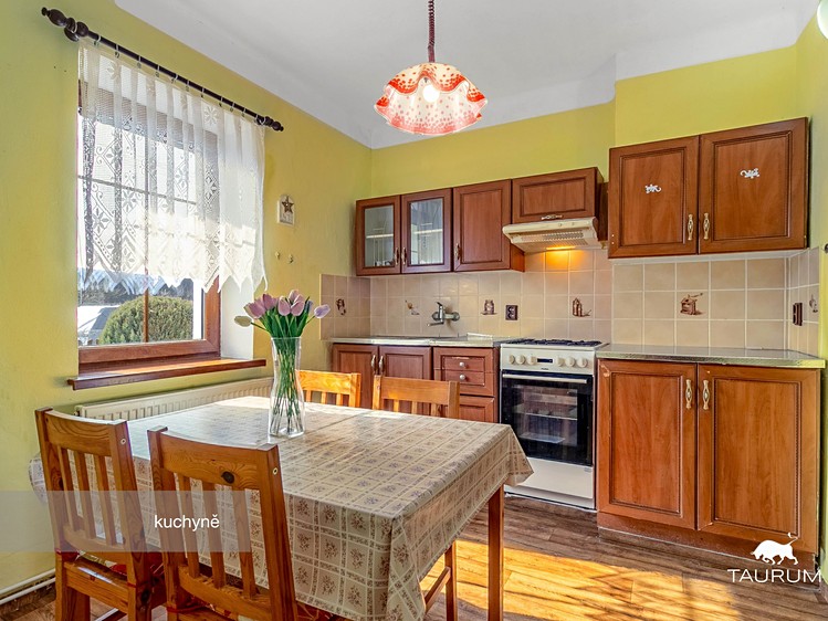 Prodej rodinného domu 63 m², pozemek 881 m² - foto 3