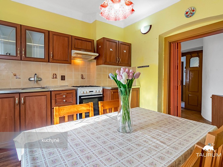 Prodej rodinného domu 63 m², pozemek 881 m² - foto 4