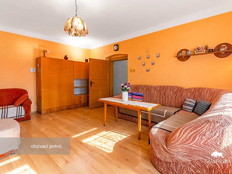 Prodej rodinného domu 63 m², pozemek 881 m² - foto 8