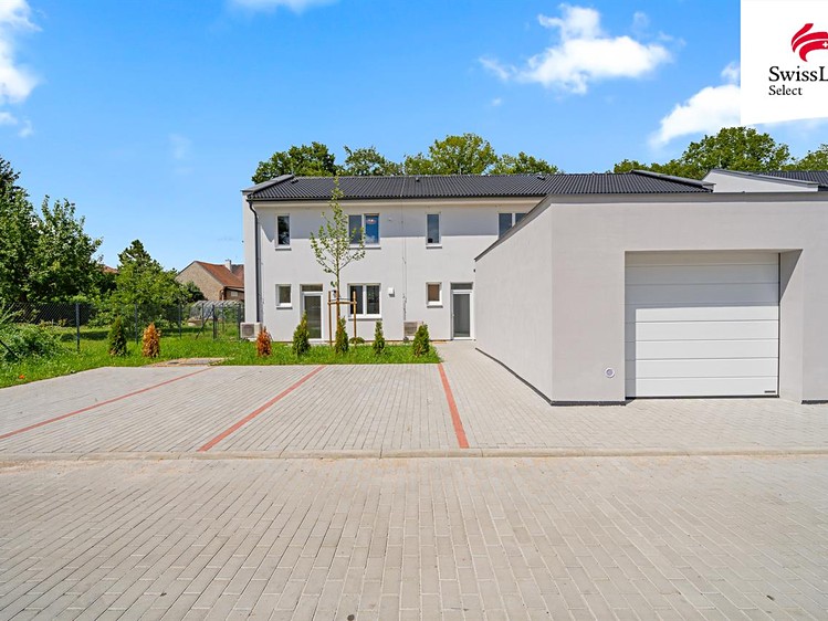 Prodej rodinného domu 103 m², pozemek 415 m² - foto 1