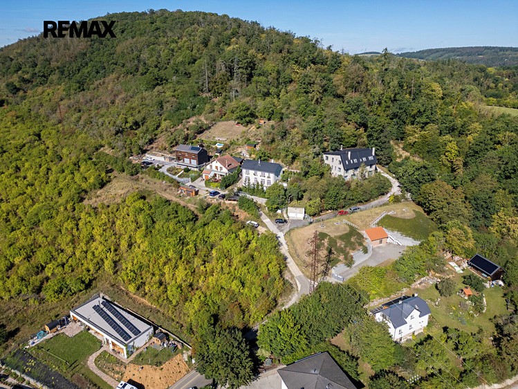Prodej rodinného domu 219 m², pozemek 830 m² - foto 6
