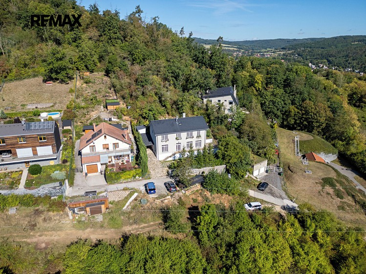 Prodej rodinného domu 219 m², pozemek 830 m² - foto 5