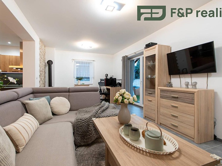 Prodej rodinného domu 100 m², pozemek 395 m² - foto 1