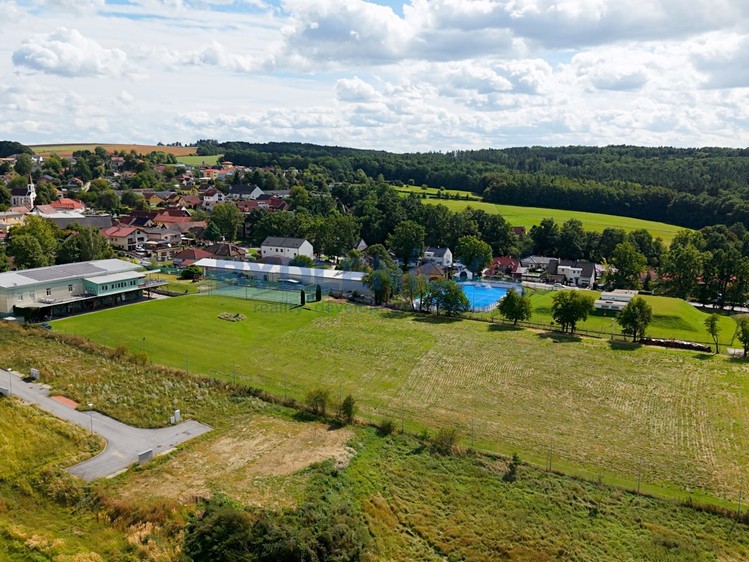Prodej rodinného domu 2 163 m², pozemek 14 509 m² - foto 8