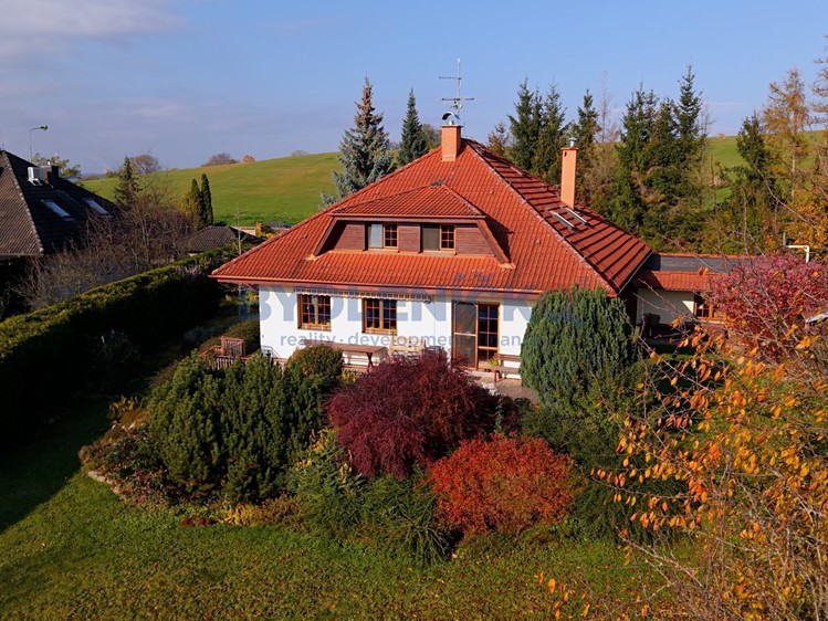 Prodej  rodinného domu 265 m², pozemek 1 610 m² - foto 3