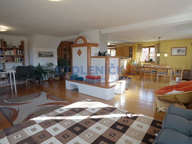 Prodej  rodinného domu 265 m², pozemek 1 610 m² - foto 7