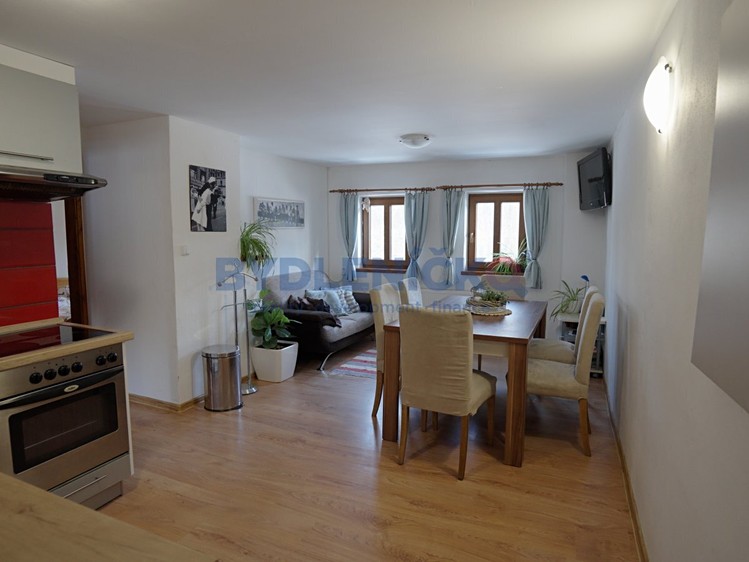 Prodej rodinného domu 492 m², pozemek 882 m² - foto 7