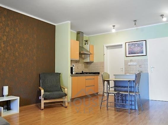 Prodej  rodinného domu 230 m², pozemek 425 m² - foto 4