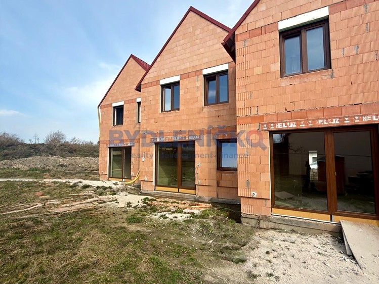 Prodej rodinného domu 116 m², pozemek 238 m² - foto 1