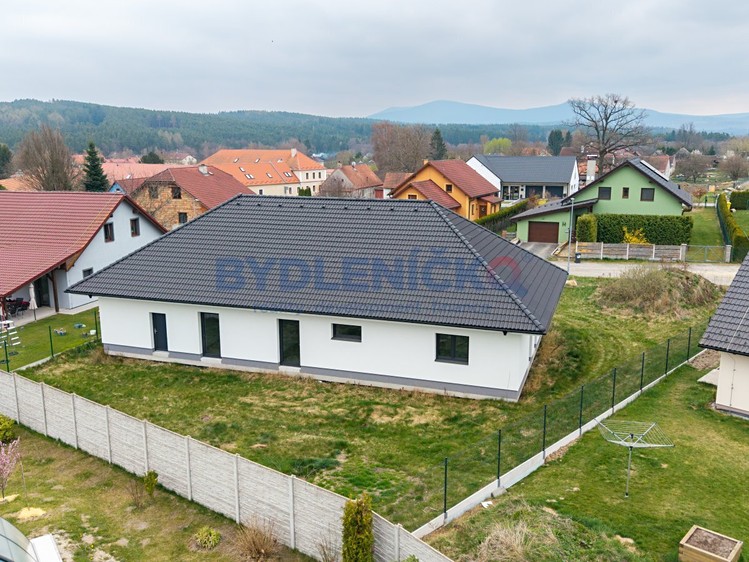 Prodej rodinného domu 193 m², pozemek 996 m² - foto 6