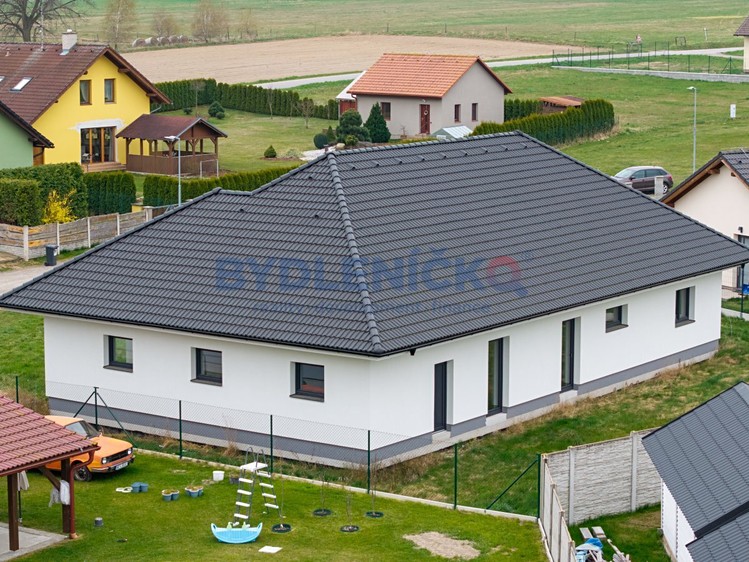Prodej rodinného domu 193 m², pozemek 996 m² - foto 7