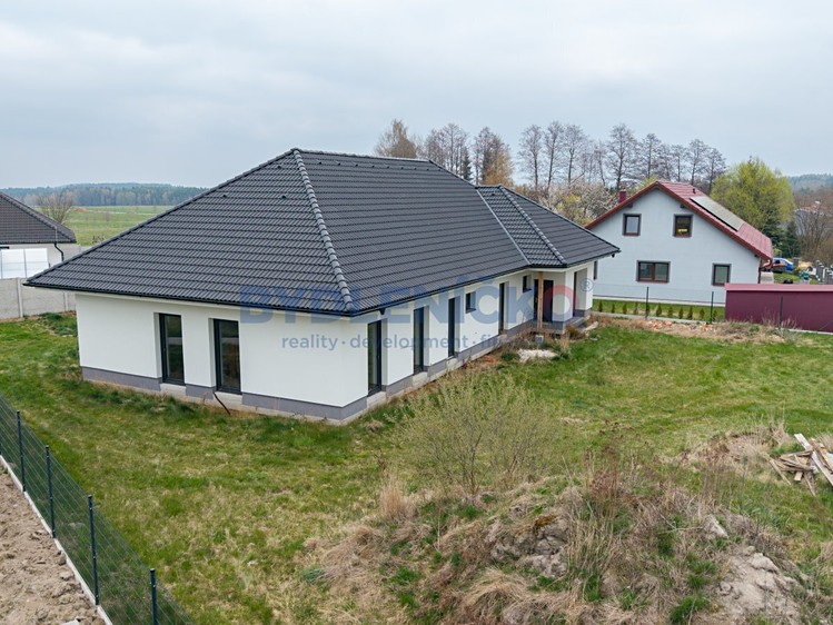 Prodej rodinného domu 193 m², pozemek 996 m² - foto 5
