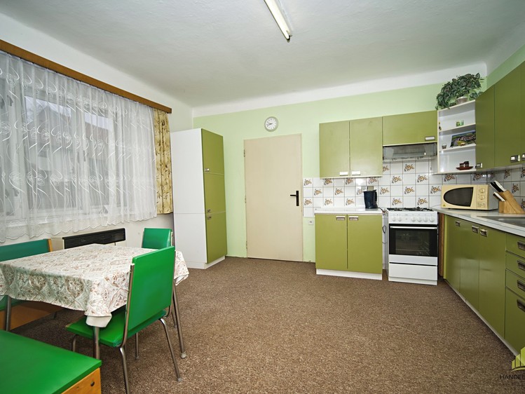 Prodej rodinného domu 122 m², pozemek 898 m² - foto 3