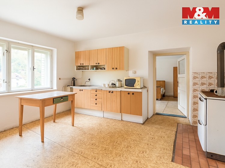 Prodej rodinného domu 143 m², pozemek 218 m² - foto 2