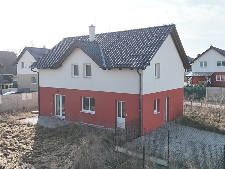 Dražba rodinného domu 146 m², pozemek 955 m² - foto 2
