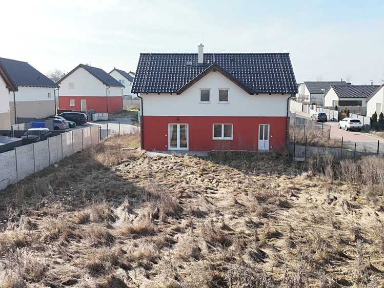 Dražba rodinného domu 146 m², pozemek 955 m² - foto 5