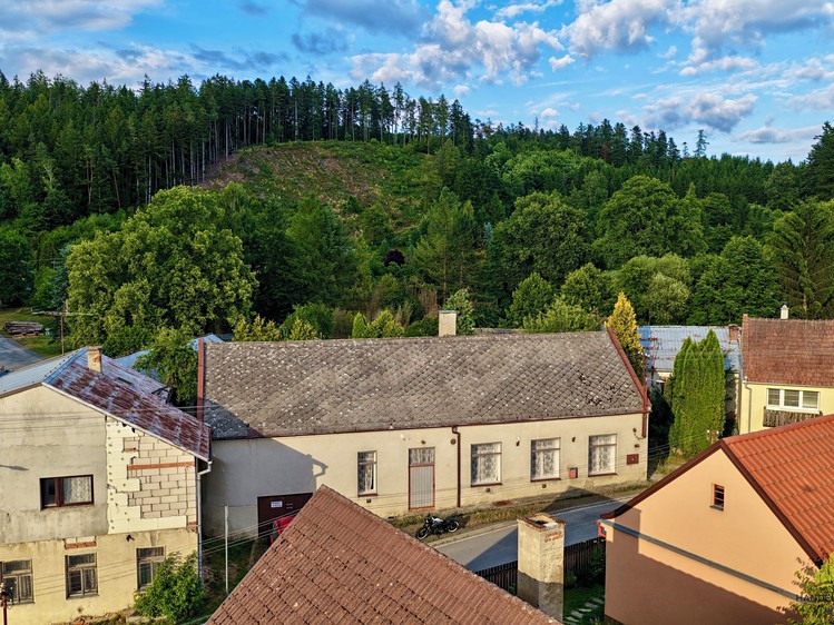 Prodej rodinného domu 200 m², pozemek 361 m² - foto 1