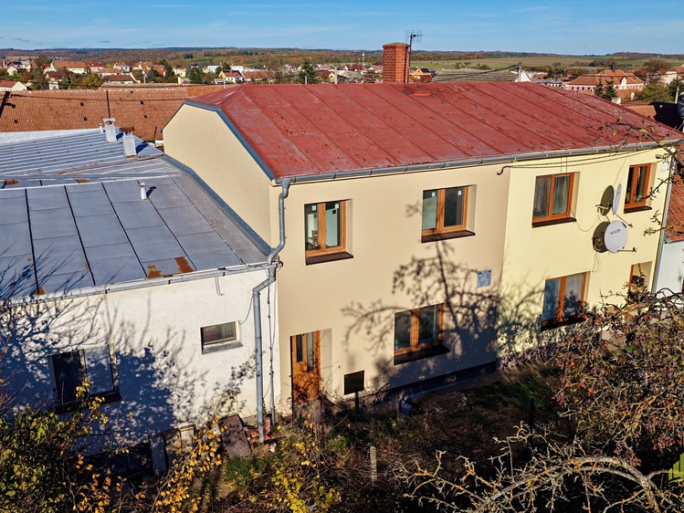 Prodej rodinného domu 86 m², pozemek 78 m² - foto 2