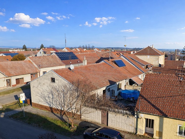 Prodej rodinného domu 98 m², pozemek 258 m² - foto 2