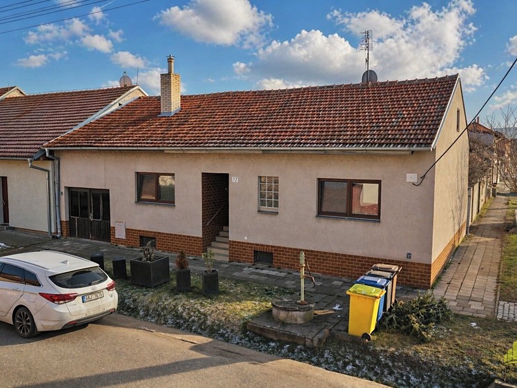 Prodej rodinného domu 98 m², pozemek 258 m² - foto 1