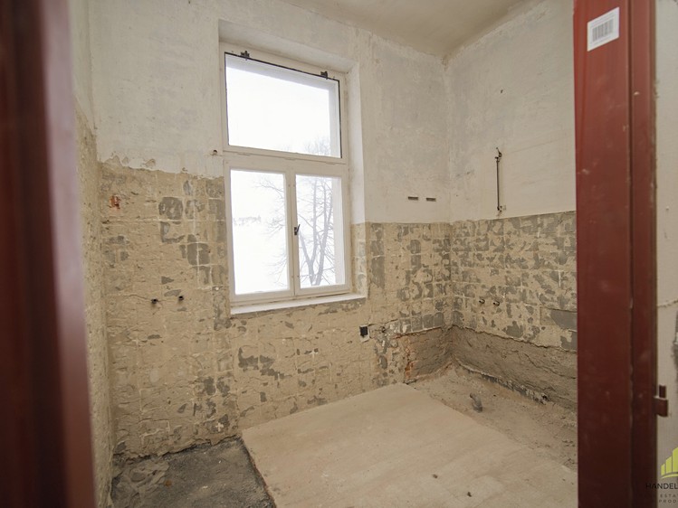 Prodej rodinného domu 340 m², pozemek 932 m² - foto 5