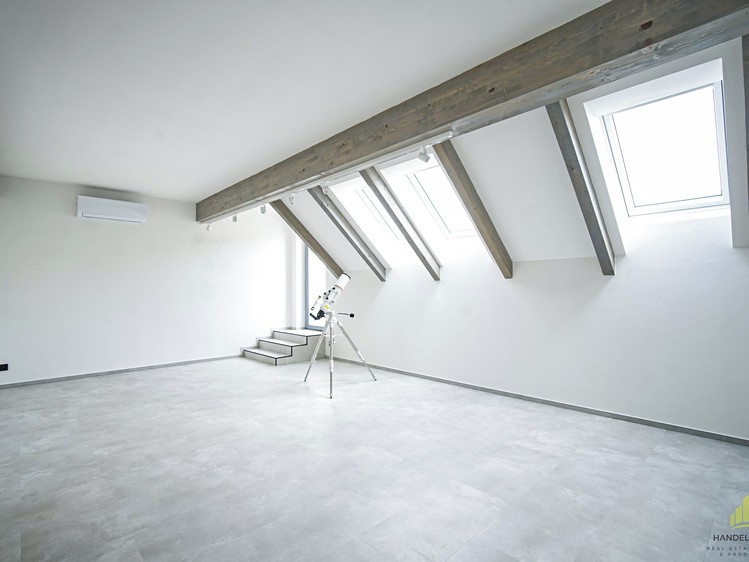 Prodej rodinného domu 239 m², pozemek 1 000 m² - foto 5