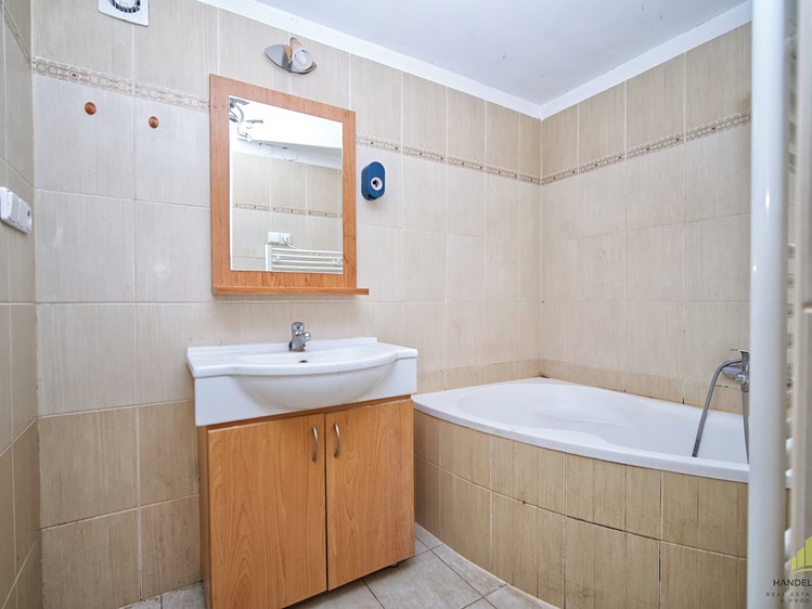 Prodej rodinného domu 189 m², pozemek 274 m² - foto 3