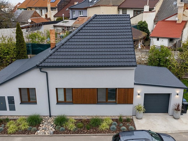 Prodej rodinného domu 189 m², pozemek 274 m² - foto 2