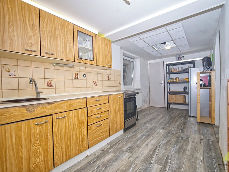 Prodej rodinného domu 189 m², pozemek 274 m² - foto 4